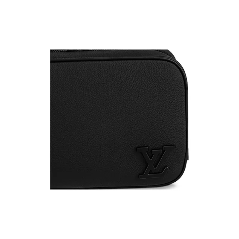 LOUIS VUITTON Toilet Pouch-5