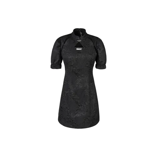 Guuka Hero Short-Sleeved Dresses Women's Black