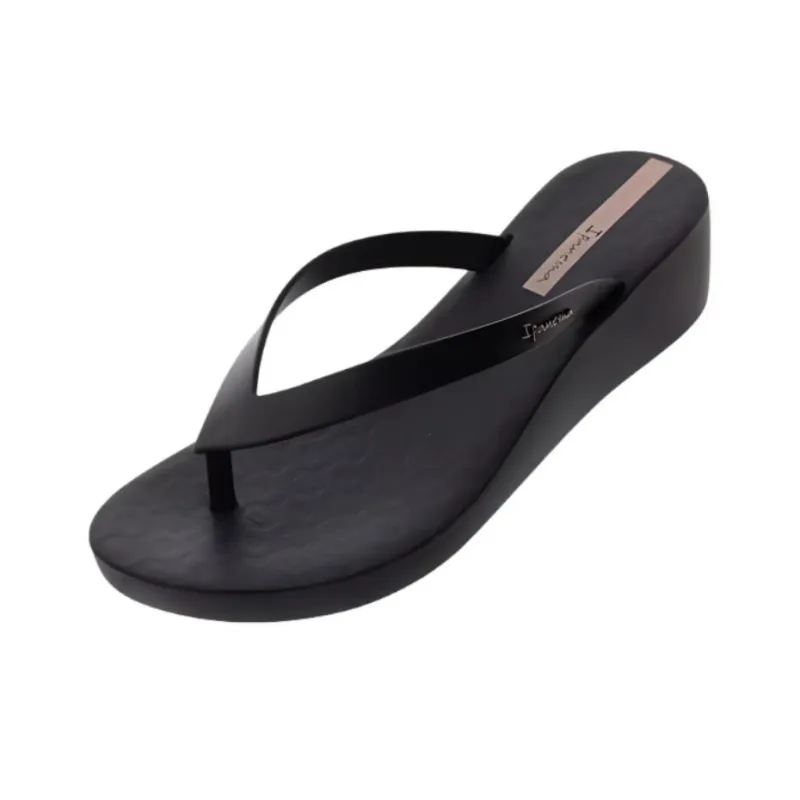 Ipanema Flip Flops Women's Black-1