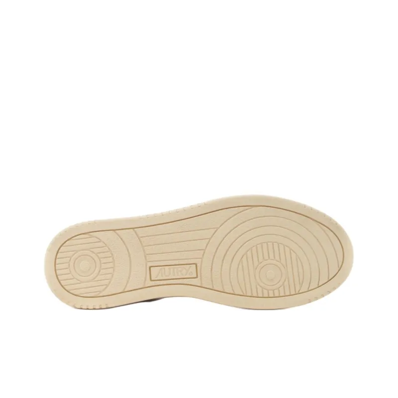 AUTRY Medalist Lightweight Low Top Skateboard Shoes Women's White-4