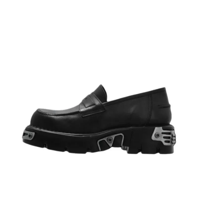 Vetements Logo-embossed Leather Loafers-0
