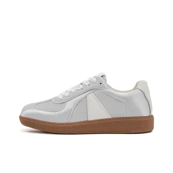 UNCLEWEN Slip Resistant, Abrasion Resistant, Lightweight Low Top Skateboard Shoes Women's