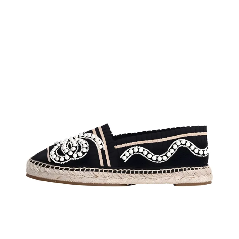 FENDI Casual Single Shoes Women's Black White-0