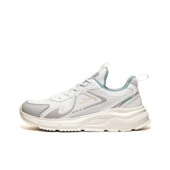 WARRIOR Running Shoes Men Low Top Beige Light Gray