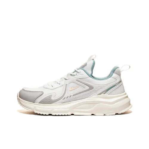 WARRIOR Running Shoes Men Low Top Beige Light Gray