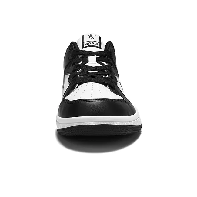 QIAODAN Slip Resistant Coverage Low Top Skateboard Shoes Men's Black White-5