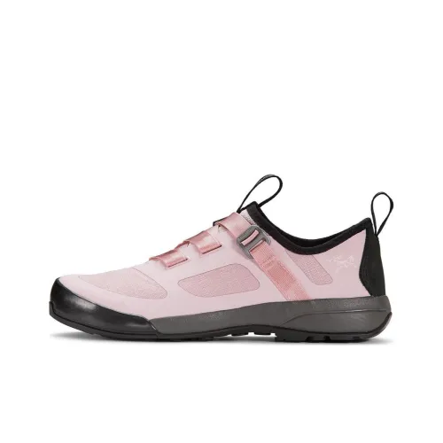 Arcteryx Arakys Outdoor Shoes Women's Low-Top Pink