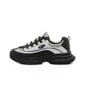 RENBEN Breathable Lightweight Height Increasing Low Top Chunky Sneakers Women's White Black