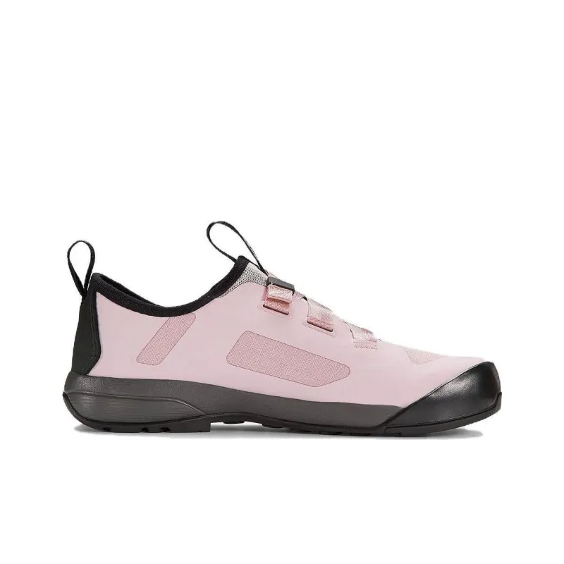 Arcteryx Arakys Cushioned Slip Resistant Low Top Outdoor Shoes Women's Pink-1