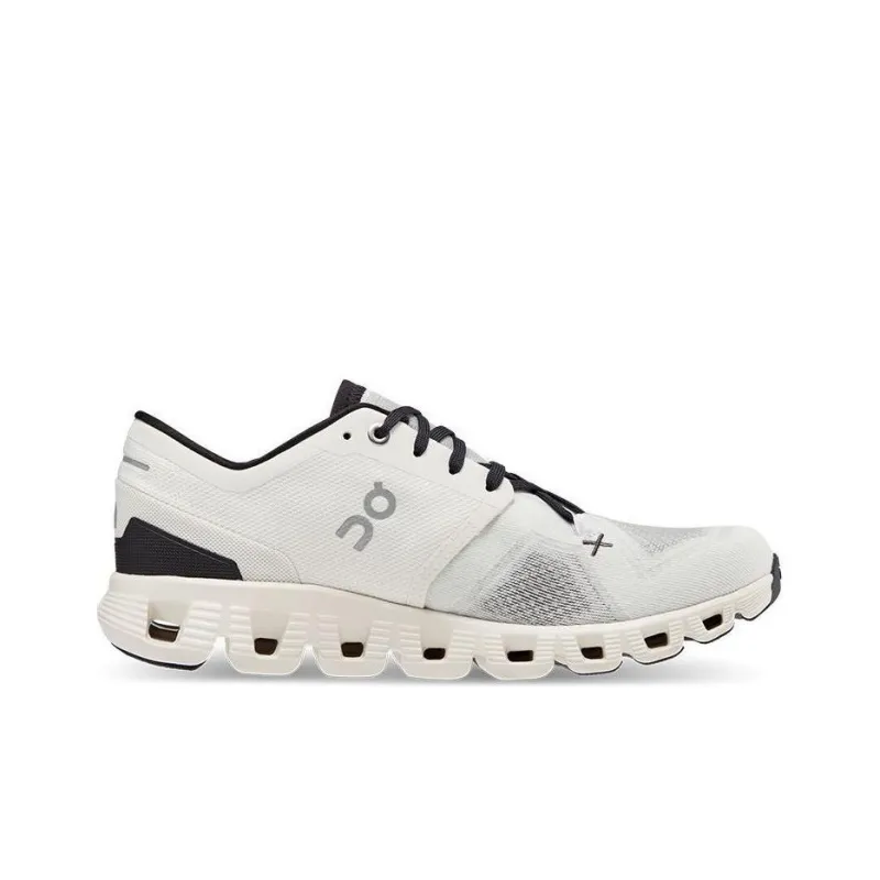 On Running Cloud X 3 White Black Women's-1