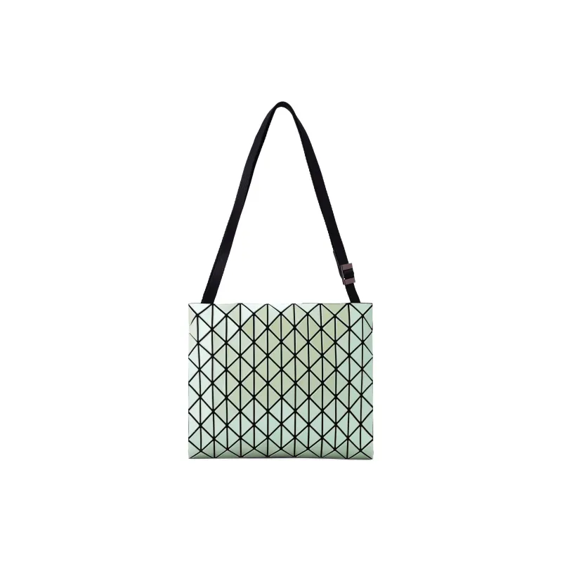 ISSEY MIYAKE Row Metallic Polyvinyl Chloride Shoulder Bag Unisex Light Green-0