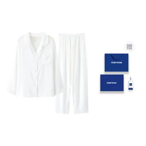 Floating Light Islands Pajama Set Women's Box White