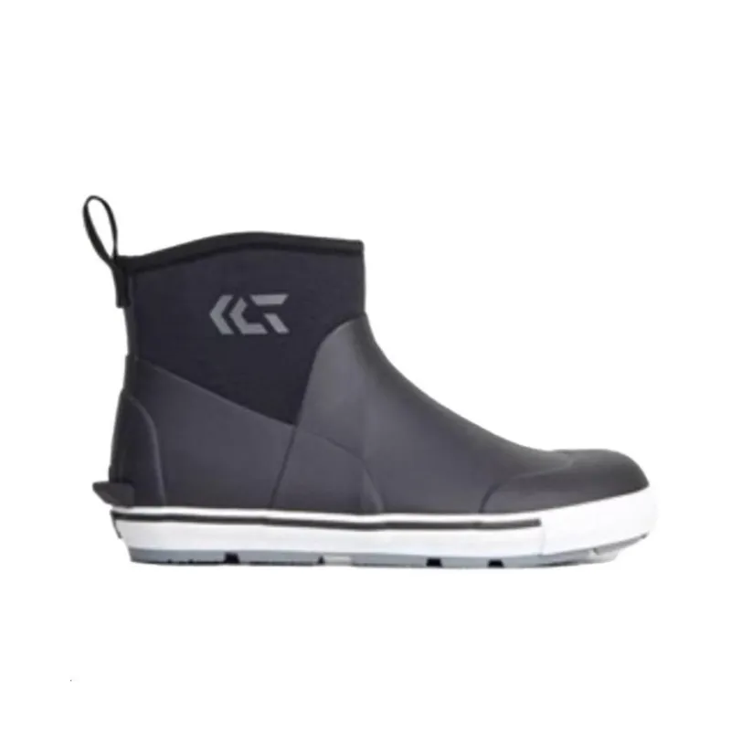 DAIWA Warm Water-Resistant And Wear-Resistant Rain Boots Men's Black-1