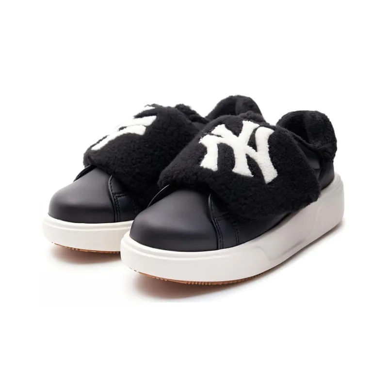 MLB Chunky Classic A FLEECE Slip Resistant Low Top Casual Shoes Unisex Black-2
