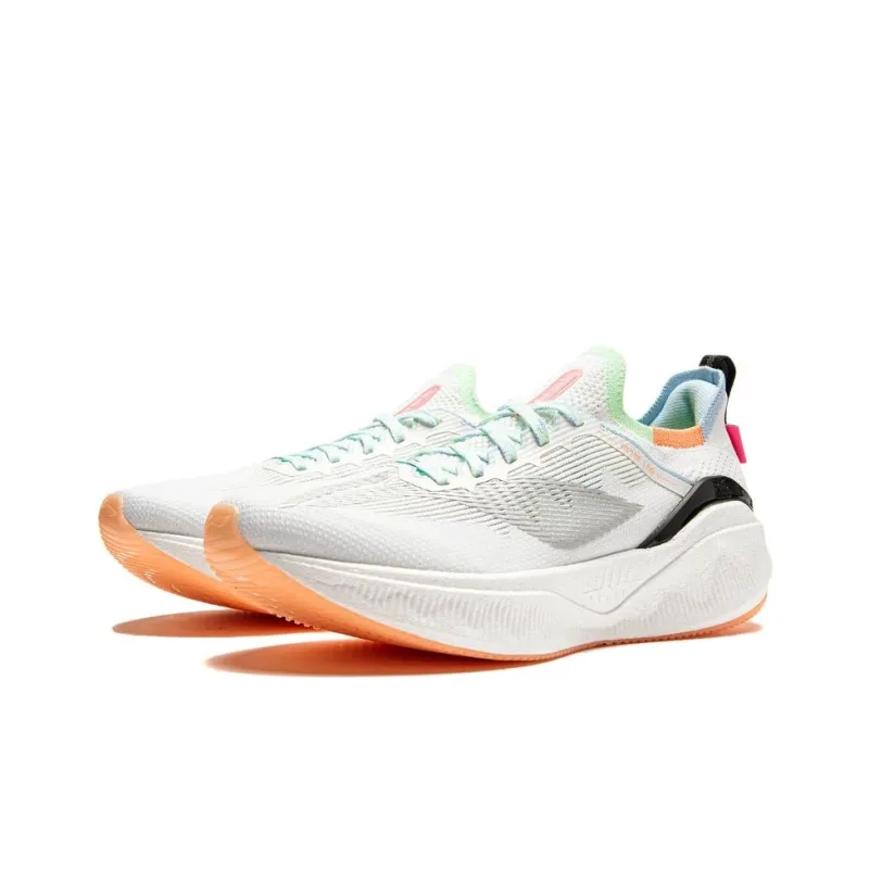 LiNing YueYing 3.0 Pro Cushioning Anti-Slip And Wear-Resistant Rebound Low-Top Running Shoes Men's White Green-2