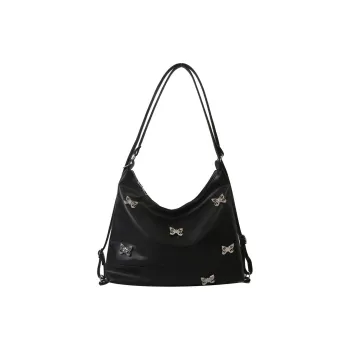 Meow in the grass Shoulder Bags