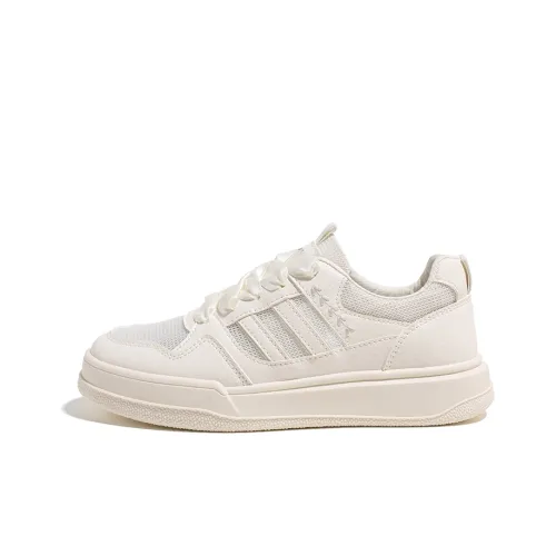 HUANQIU Slip Resistant And Breathable Low Top Skateboard Shoes Women's Beige