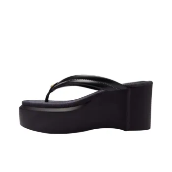 COACH Frankie Odor-Resistant Flip Flops Women's Black
