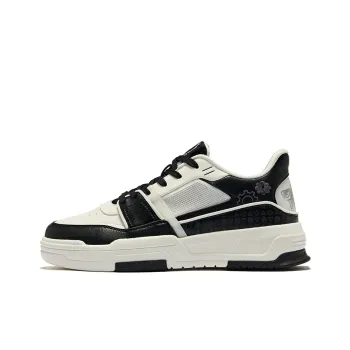 Erke Battery Panda Wear resistant And Lightweight Low Top Skateboard Shoes Women's White Black