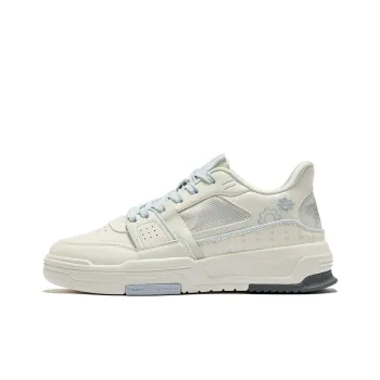 Erke Battery Panda Slip Resistant Cushioning Low Top Skateboard Shoes Women's White Blue