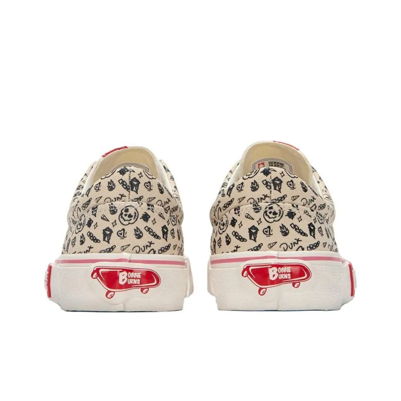 BOBBIE BURNS Low Top Skateboard Shoes Unisex-4