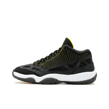 JORDAN 11 Retro Low Ie Black Zest