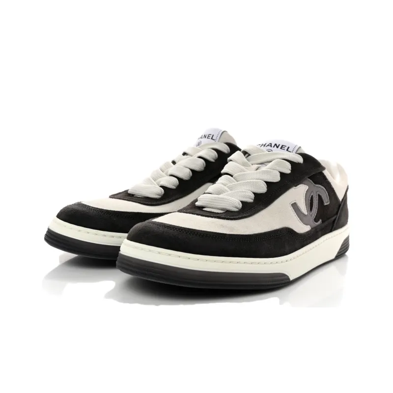 CHANEL Low Top Stylish Skateboarding Shoes Men's Black White-2