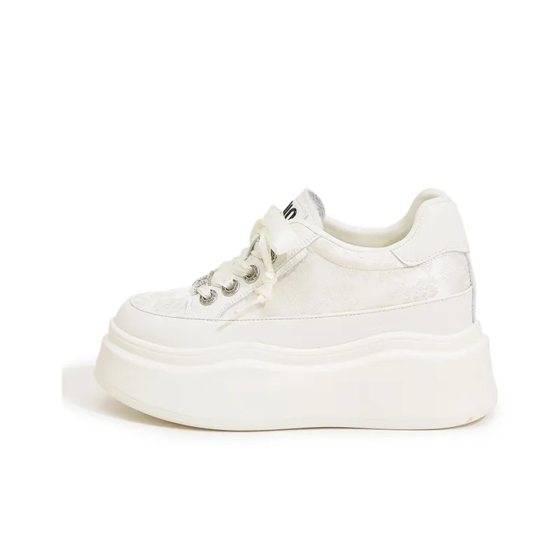Milan Love Song Slip-Resistant Height Increasing Low-Top Skateboard Shoes Women's White-0