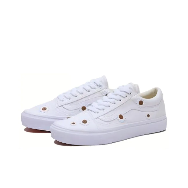 Vans V36CF EMB.F Old Skool 'White Flower' Women's-2