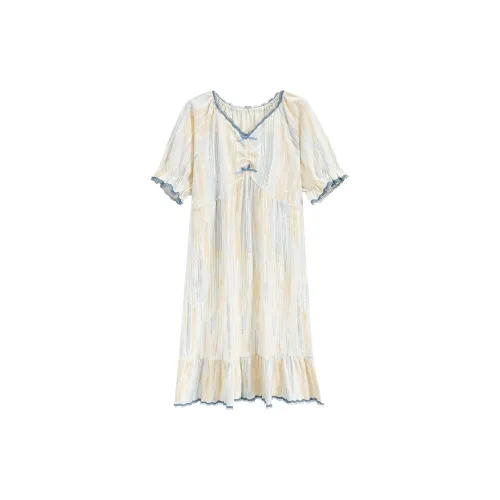 Pretty lady Women's Nightgowns