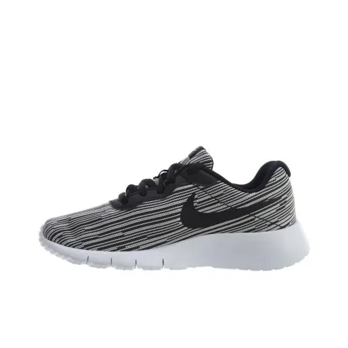 Nike Tanjun Running Shoes Men Low-Top Black/White