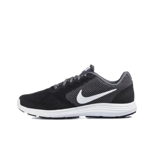 Nike Revolution 3 Black/White/Dark Grey