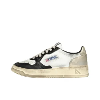 AUTRY Medalist Low-Top Skateboard Shoes Women's White Black