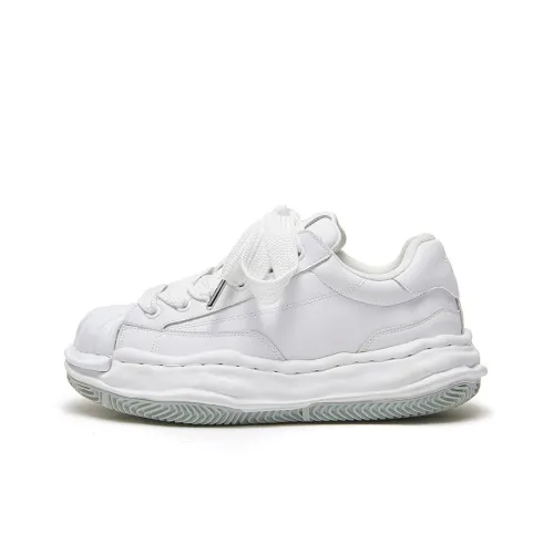 UPINEE Skateboard Shoes Unisex Low-Top White