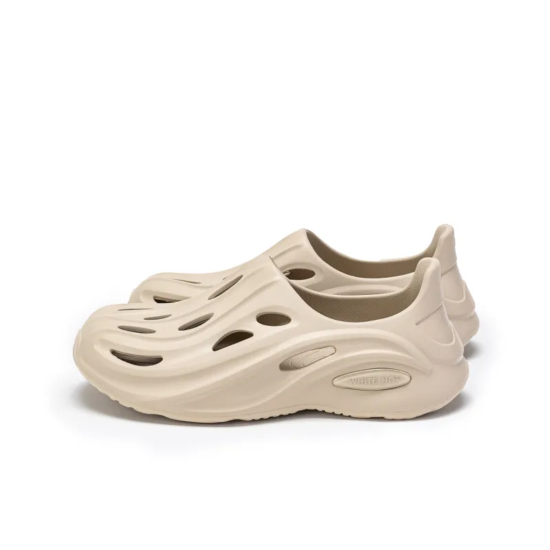 WHITE HOT Clogs Unisex-12