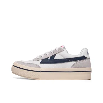Warrior Students Casual Canvas Shoes Wear resistant And Lightweight Low Top Skateboard Shoes Women's White Gray Blue