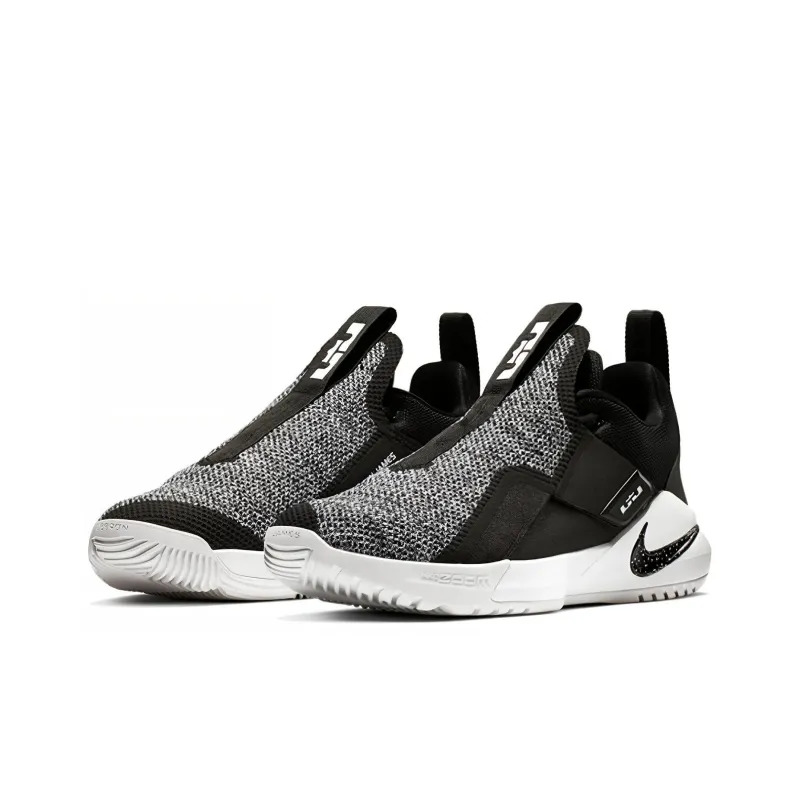 Nike Ambassador 11 Black Oreo-2