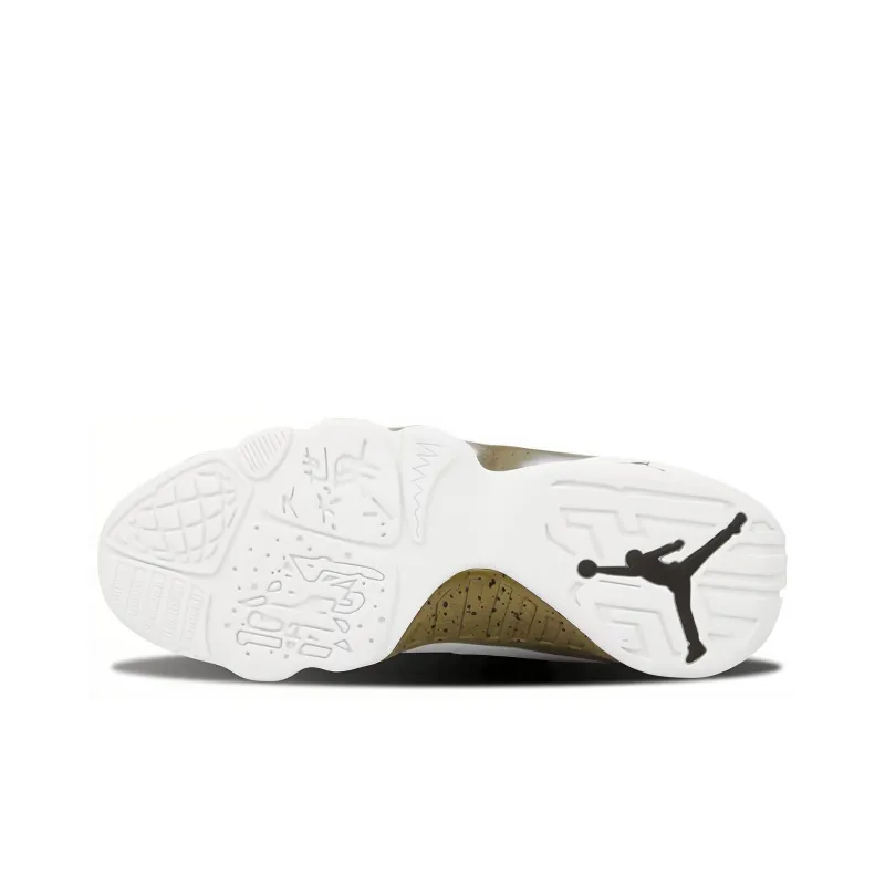 Jordan 9 Retro Statue-4