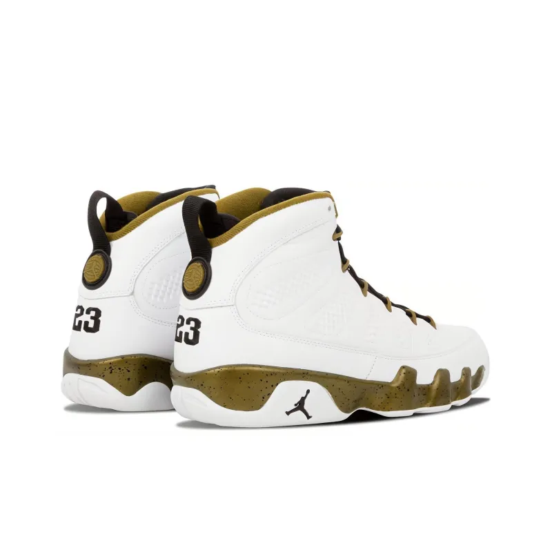 Jordan 9 Retro Statue-3