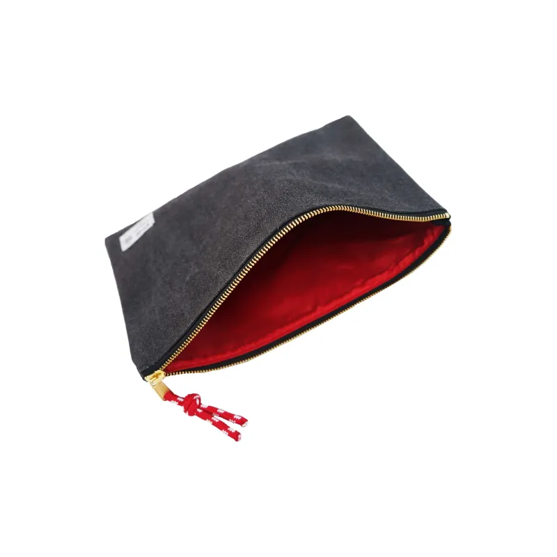 Rough Enough Clutches Black-1