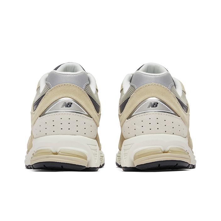 New Balance 2002R Sandstone Magnet POIZON