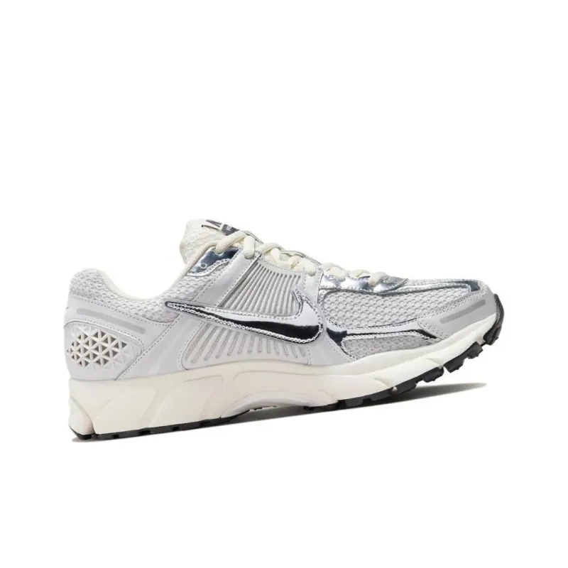 Nike Zoom Vomero 5 Chrome-2