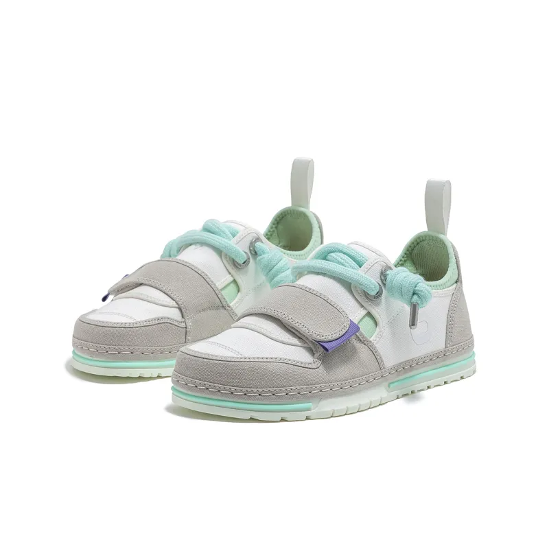 OETZI Classic Series 1 Low Top Skateboard Shoes Unisex White & Gray-1