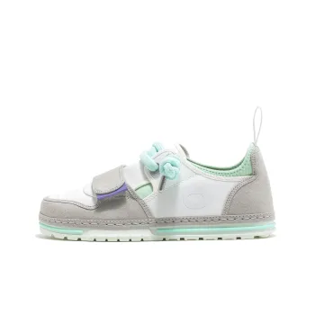 OETZI Classic Series 1 Low Top Skateboard Shoes Unisex White & Gray