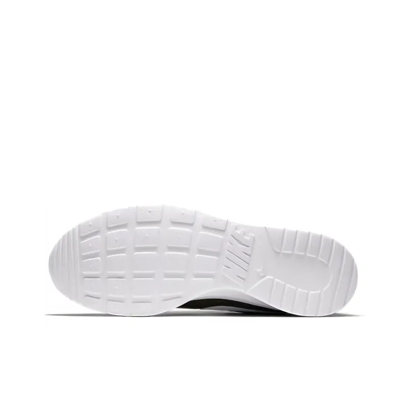 Nike Tanjun Running Shoes Green-5