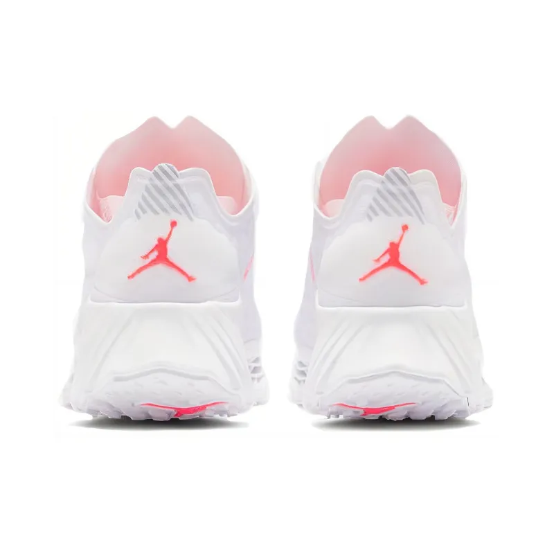 Jordan Zoom Trunner Ultimate White Flash Crimson-4