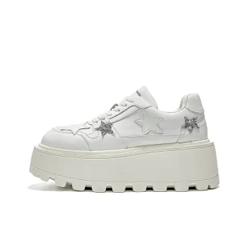 A Poinsettia Princess Skateboard Shoes Women's