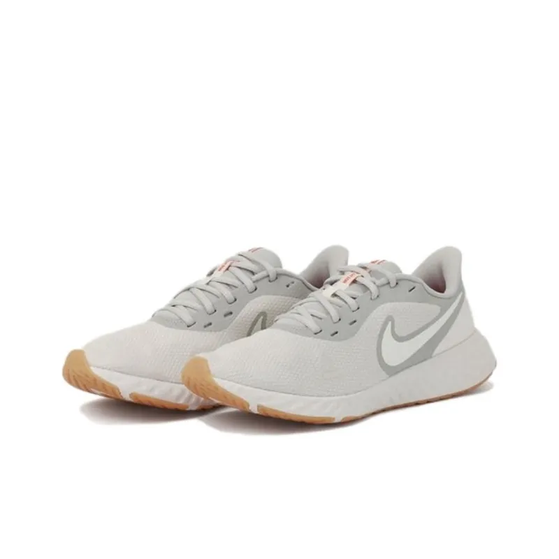Nike Revolution 5 Platinum Tint Grey Fog-2