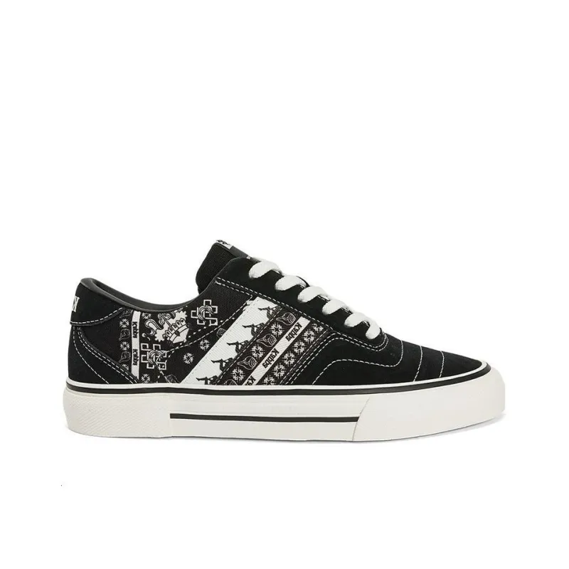 Kappa Abrasion Resistant Low Top Skateboard Shoes Unisex Black White-1