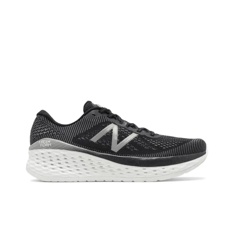 New Balance Fresh Foam More Black-1